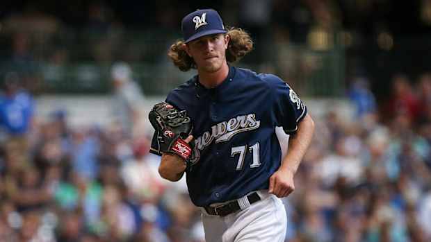josh-hader-brewers-racist-tweets.jpg